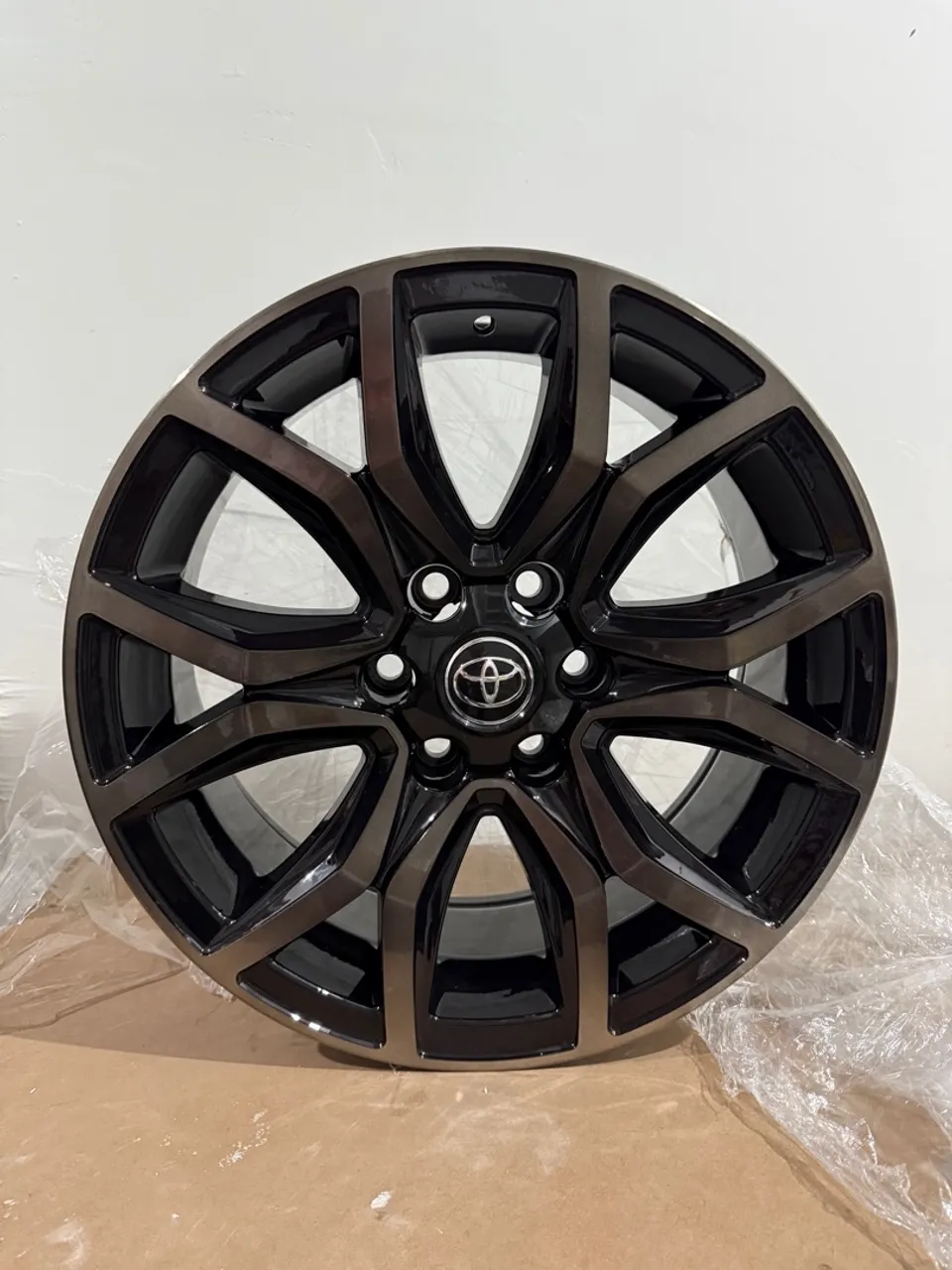 Rodas aro 20 Hilux GR Diamantada Fumê