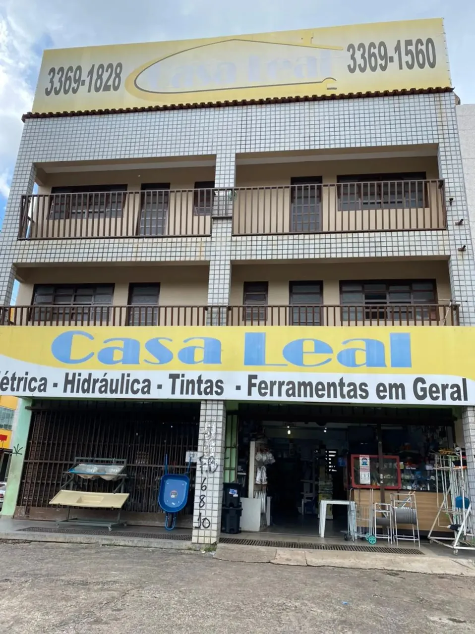 Prédio na Avenida principal do Paranoá !