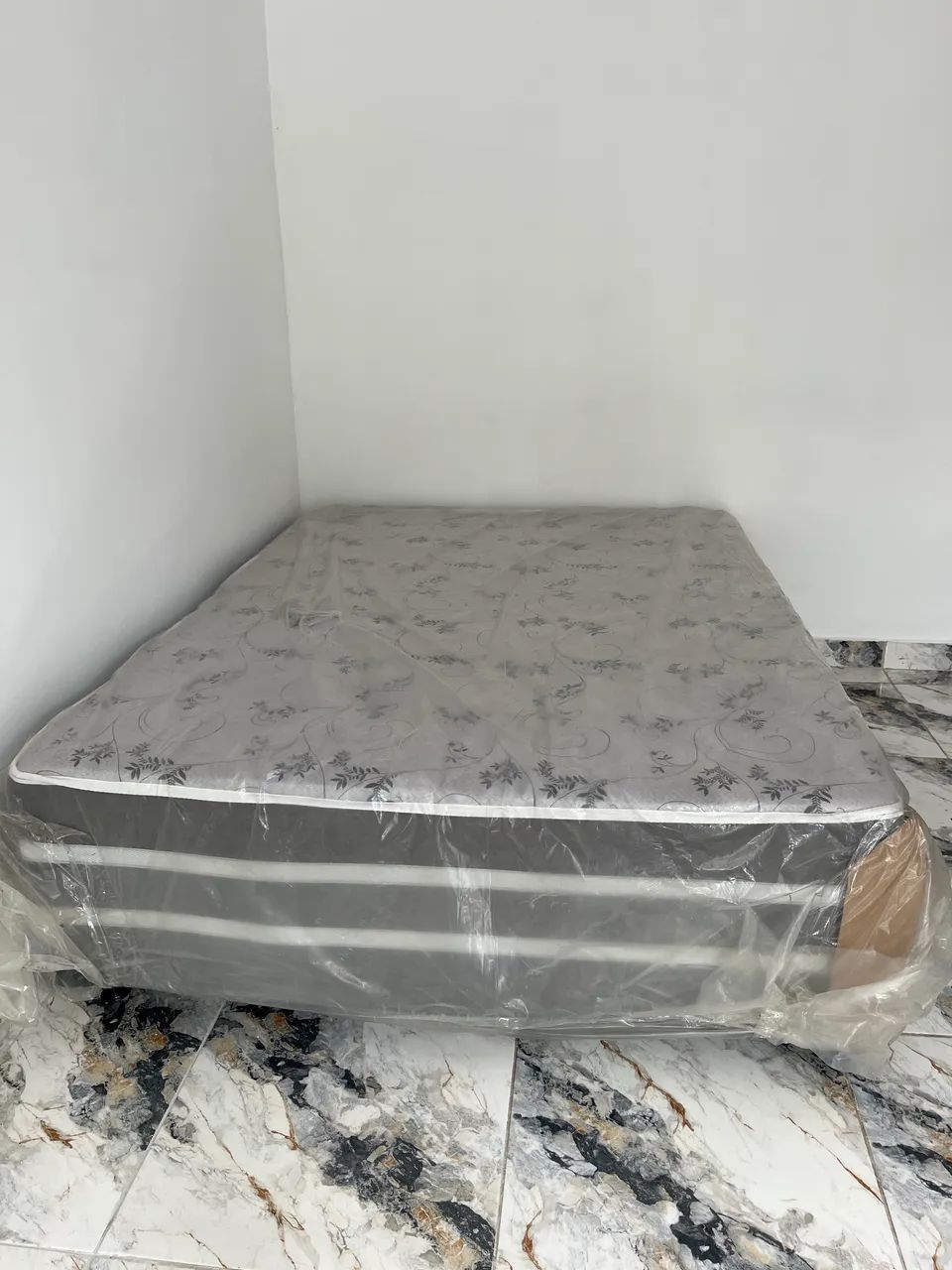 CAMA BOX PRESTIGIE DE CASAL (CINZA ) - COM MOLAS ENSACADAS - Foto 2