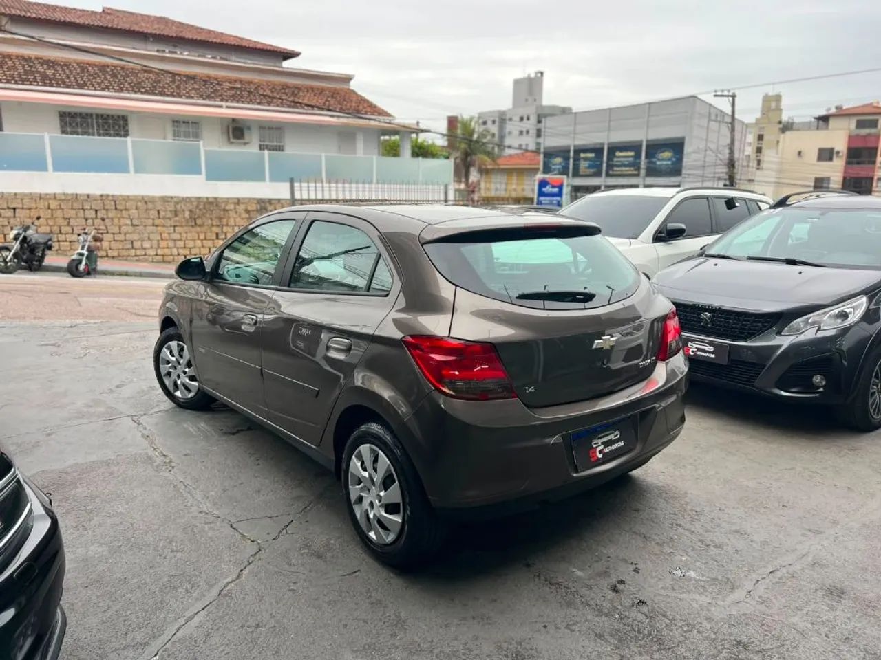 Chevrolet Onix Hatch LT 1.4 8V Flex Mec. 4P 2014 - Foto 3