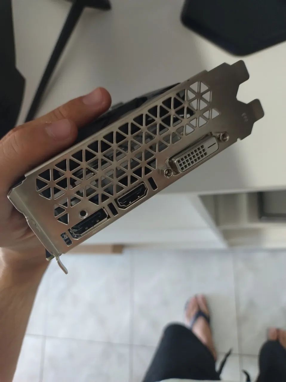 RX 580 2048 SP  - Foto 5
