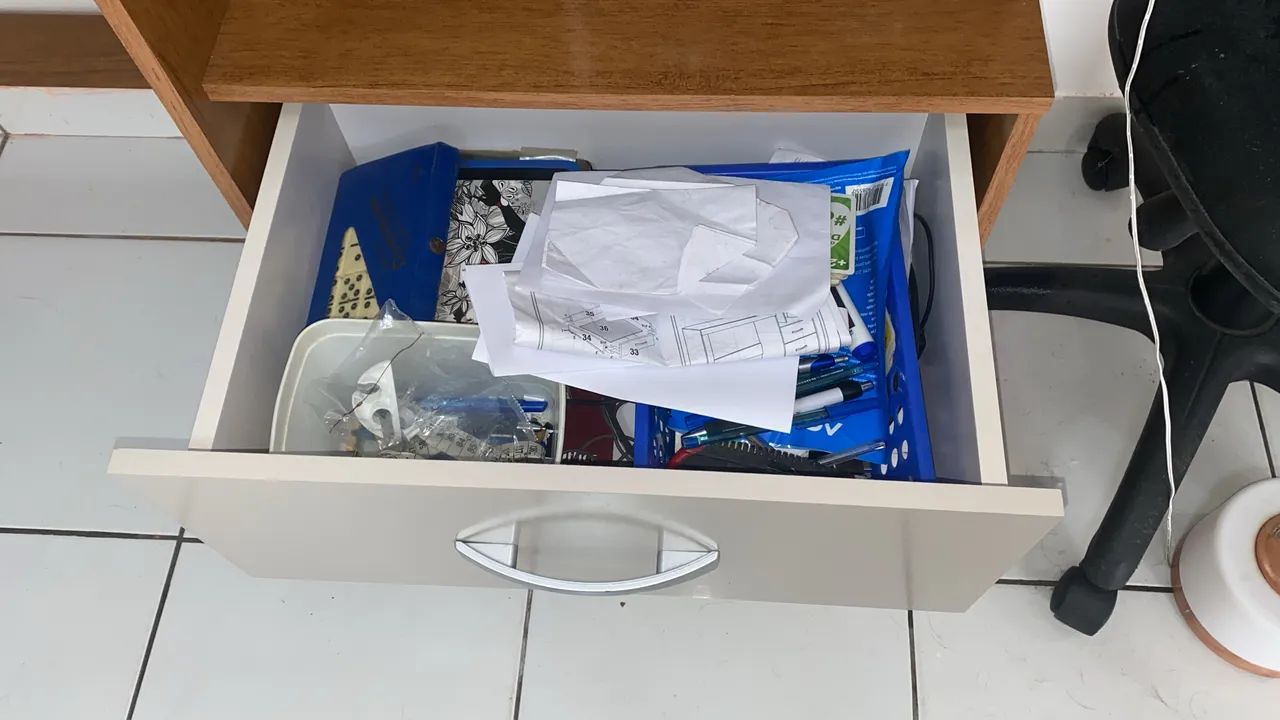 Escrivaninha mais mesa de Computador - Foto 4