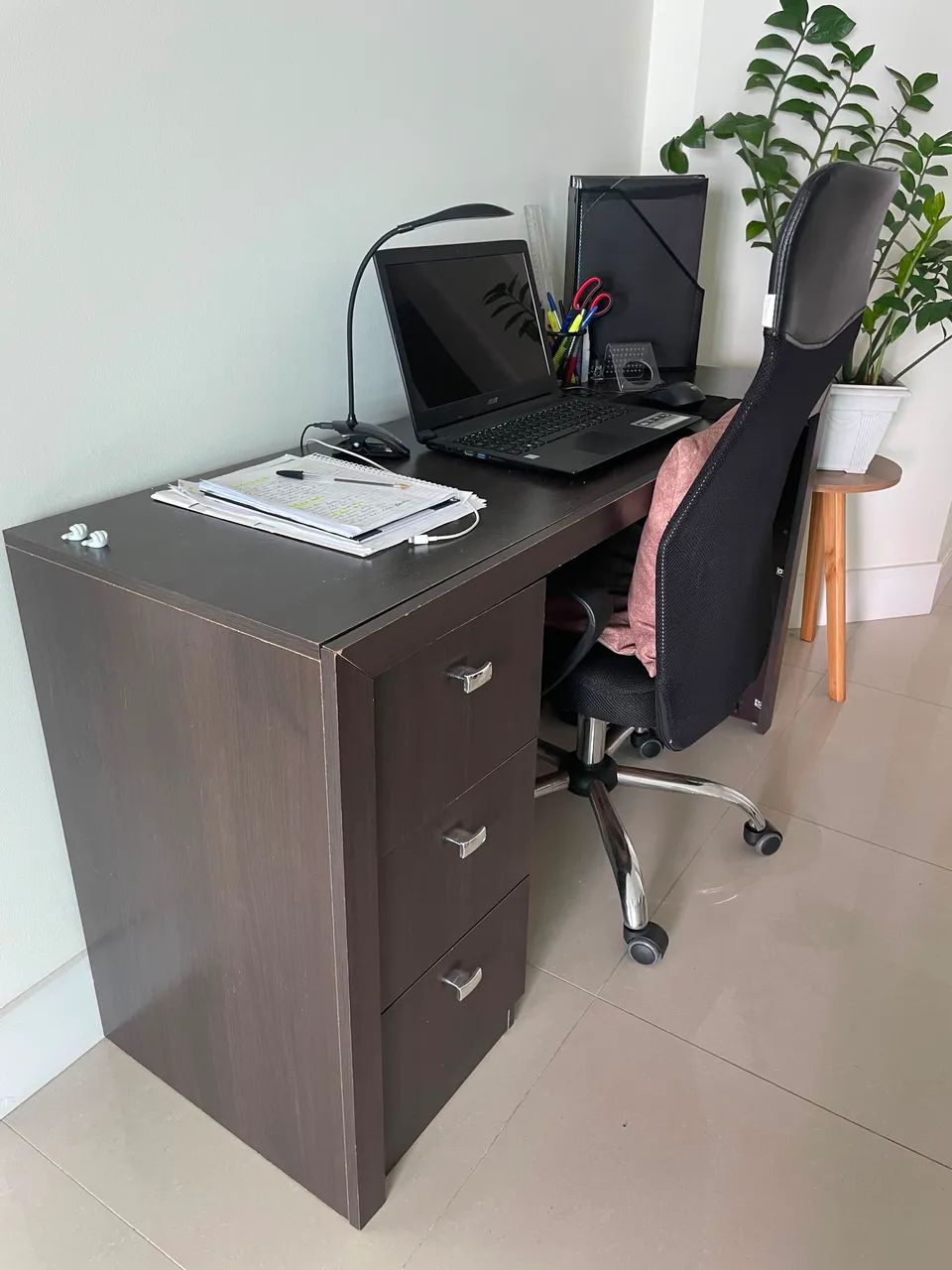 Escritório computador com 3 gavetas  - Foto 2