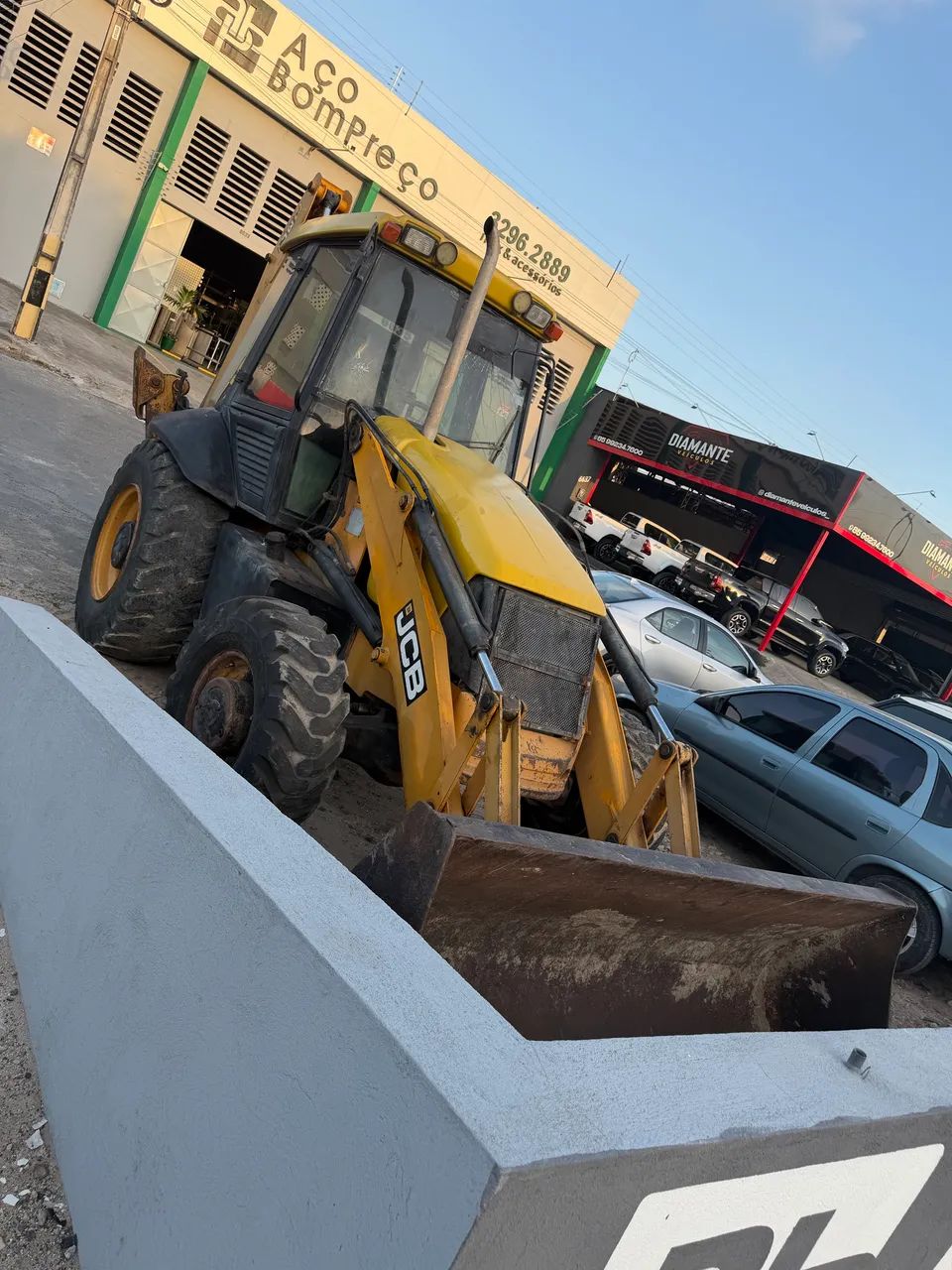 Retroescavadeira JCB 2014 - Foto 5