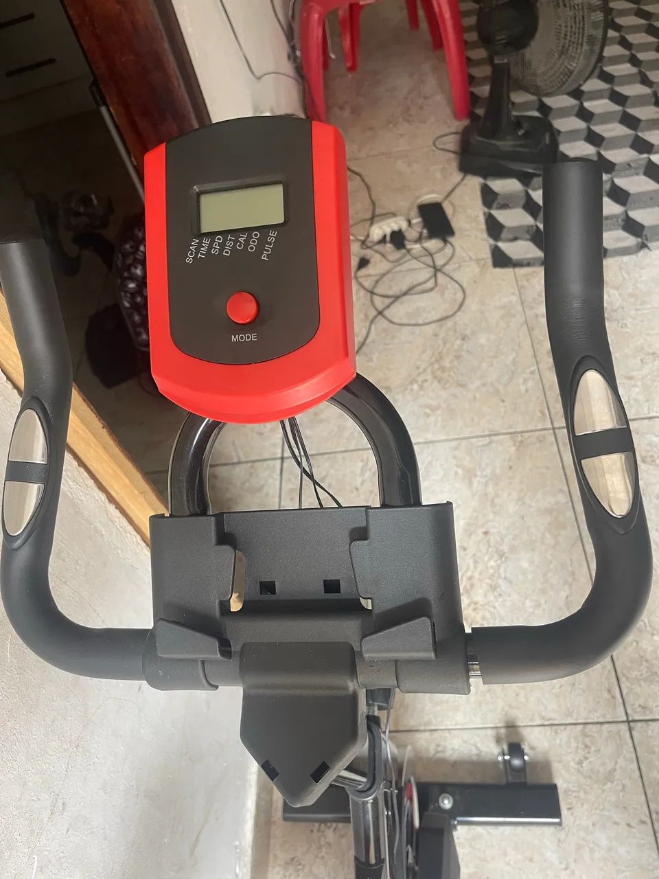 Vendo bicicleta ergométrica nova zerada nunca usada - Foto 4