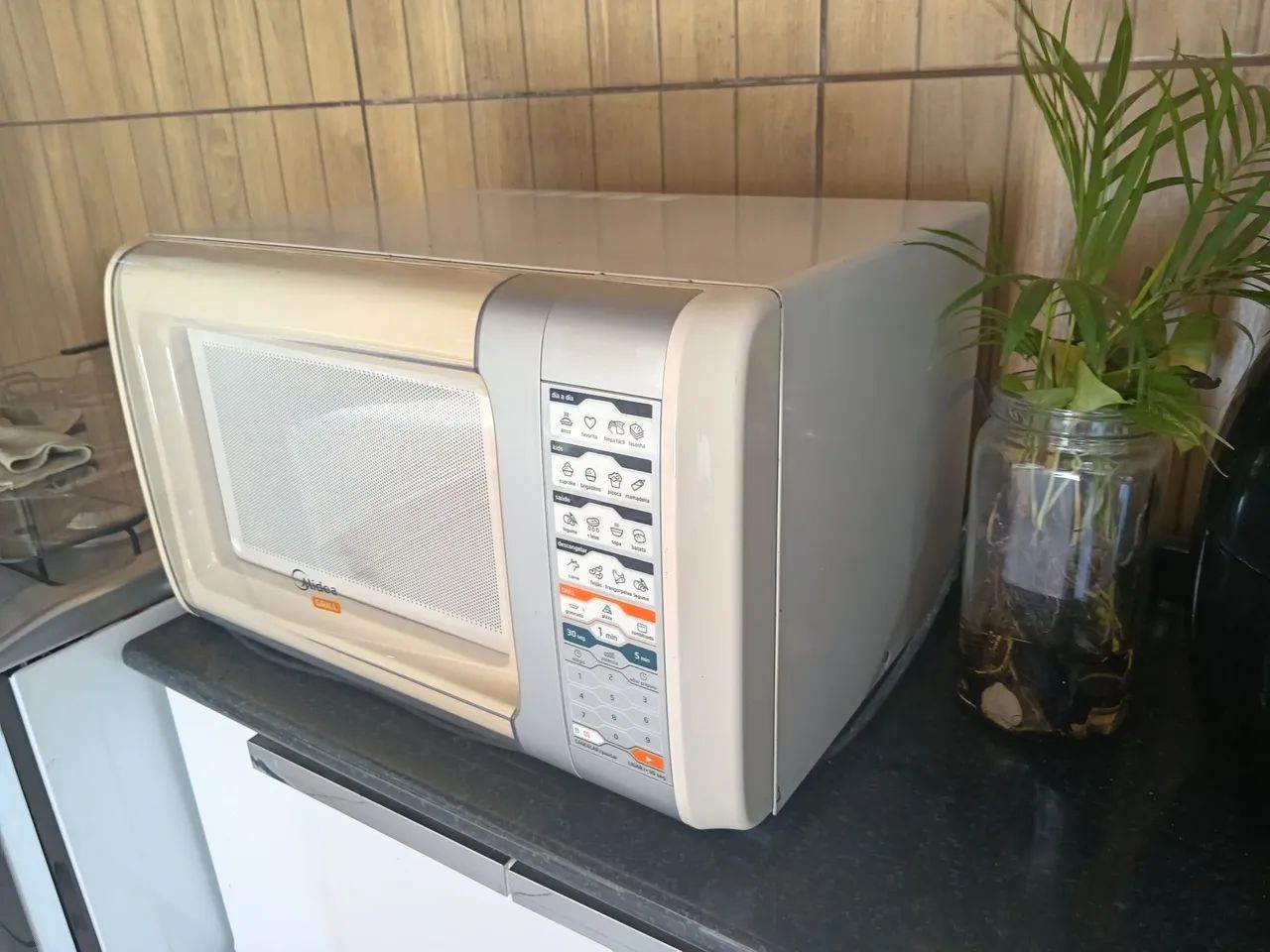 Microondas midea grill - Foto 4