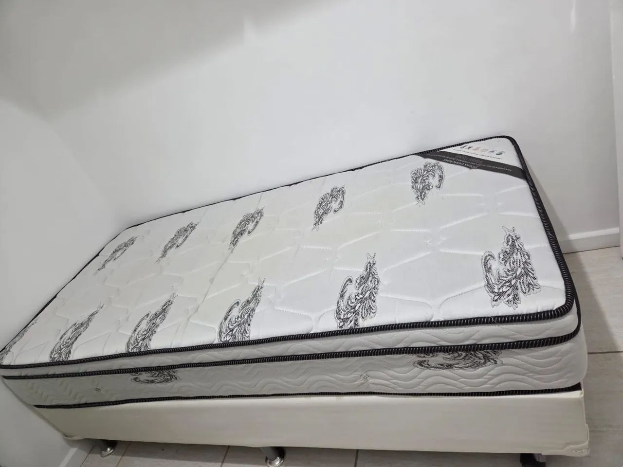 Vendo Box e colchão  Ortobom . - Foto 3