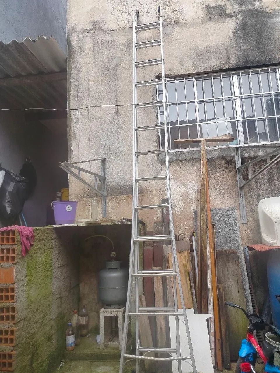 Escada de alumínio 10 mts