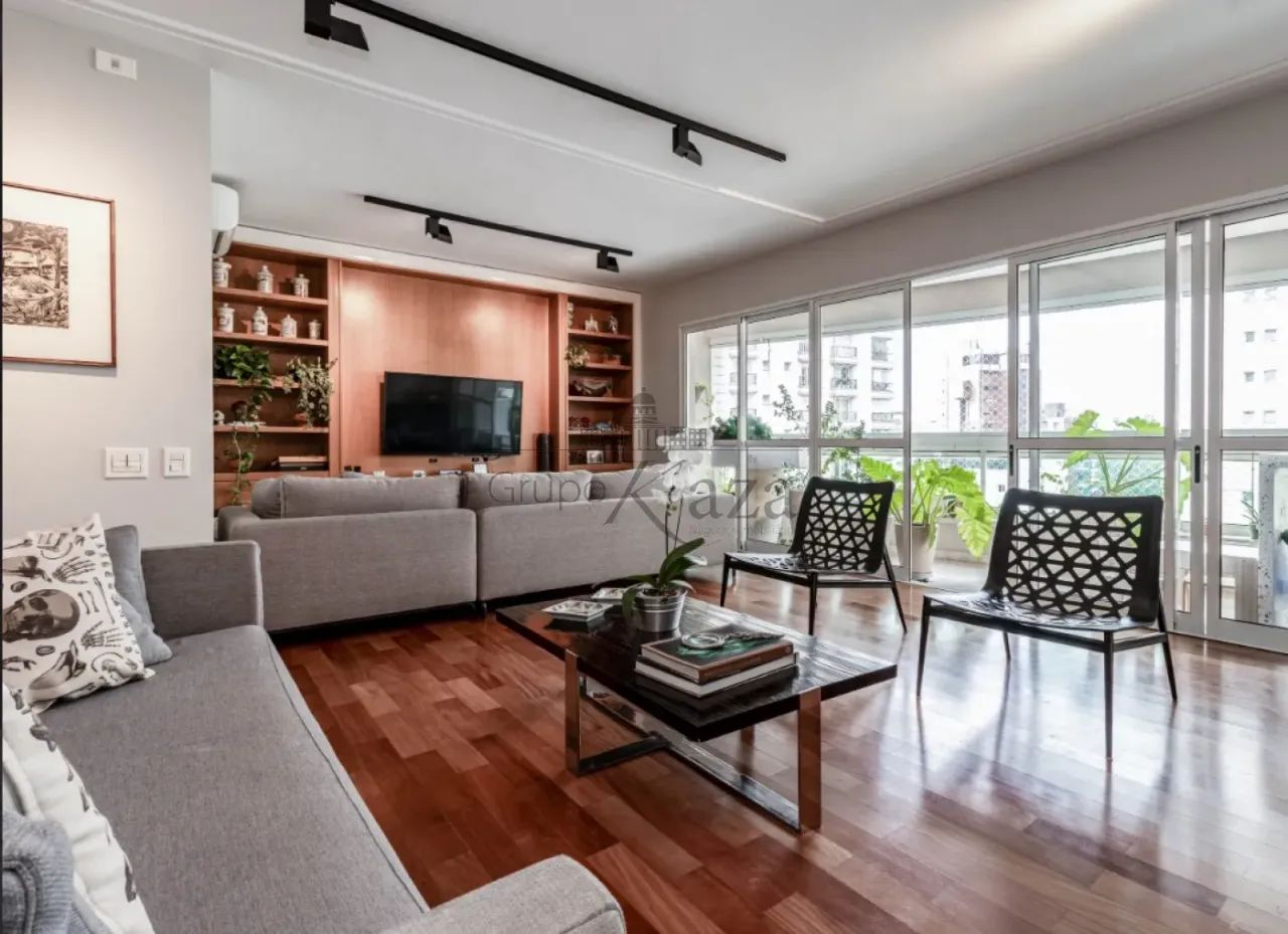 Apartamento - Vila Nova Conceição - 2 Suítes - 190m². - Foto 2