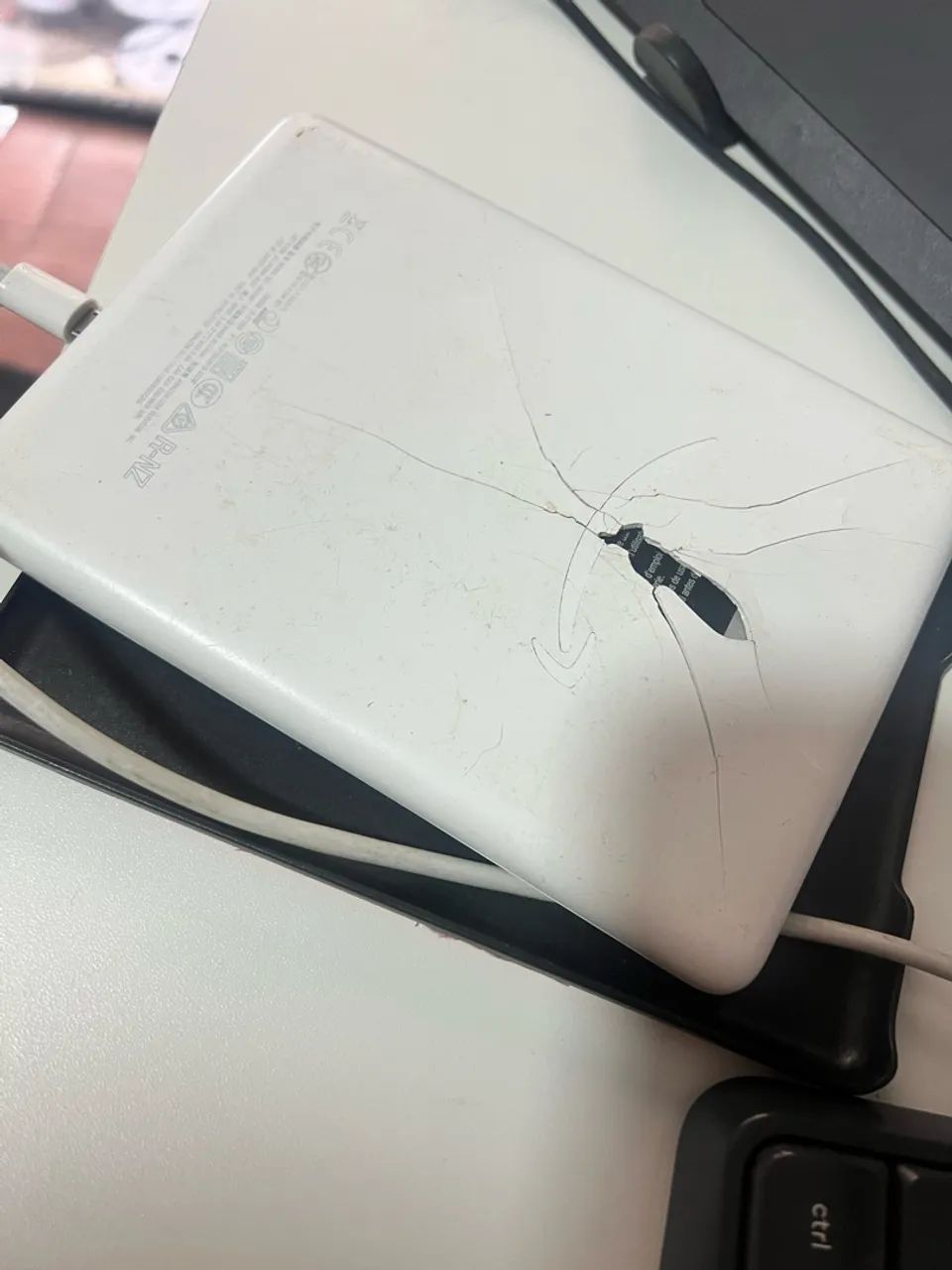 Kindle 10° geração com defeito, vendo para peças  - Foto 3