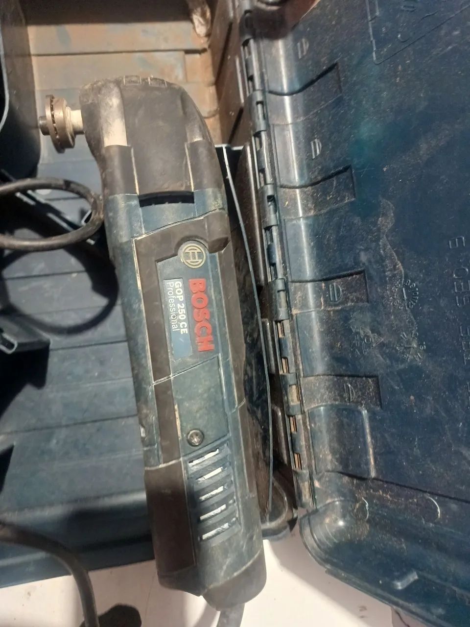 Multicortadora bosch GOP 250CE 