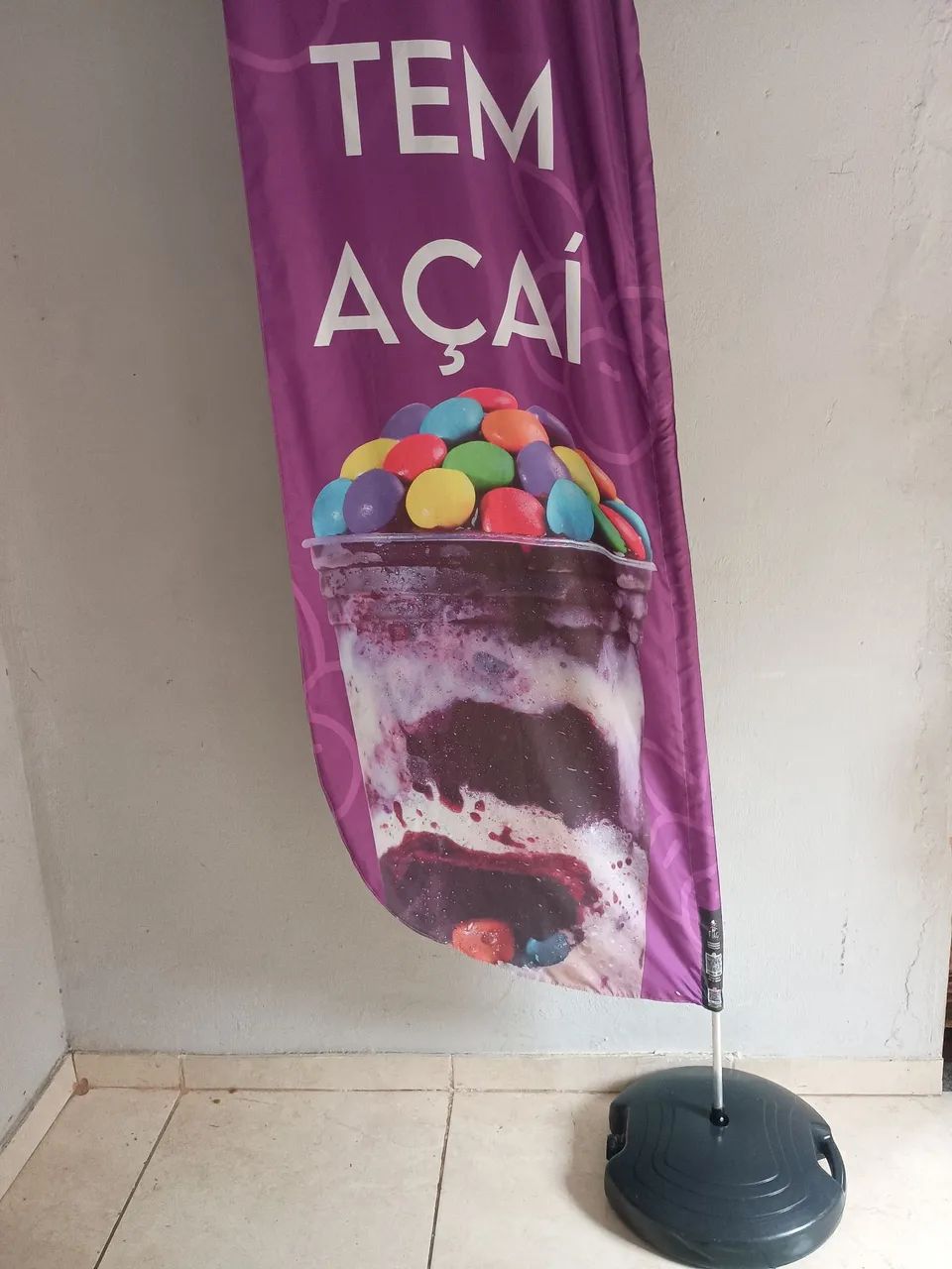 Banner de açaí semi -novo 