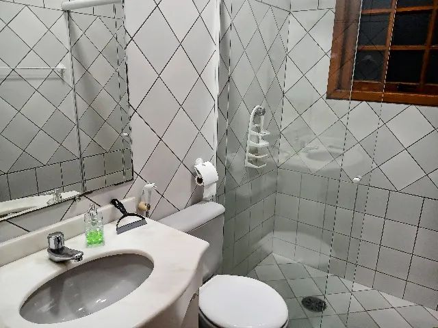 Casa 4 Suítes Piscina Condomínio Fechado 600 m da Praia - Foto 6