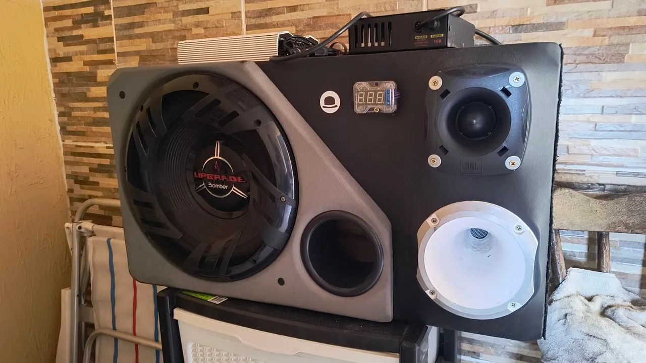 Caixa Trio Som automotivo de qualidade 