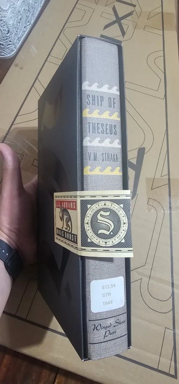 S. (Ship of Theseus) - Completo, em estado de novo - ORIGINAL EM INGLÊS - Foto 2
