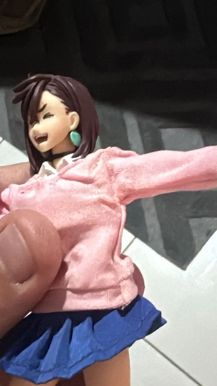 Momo Ayase SH Figuarts (+brinde) roupa de tecido - Foto 4