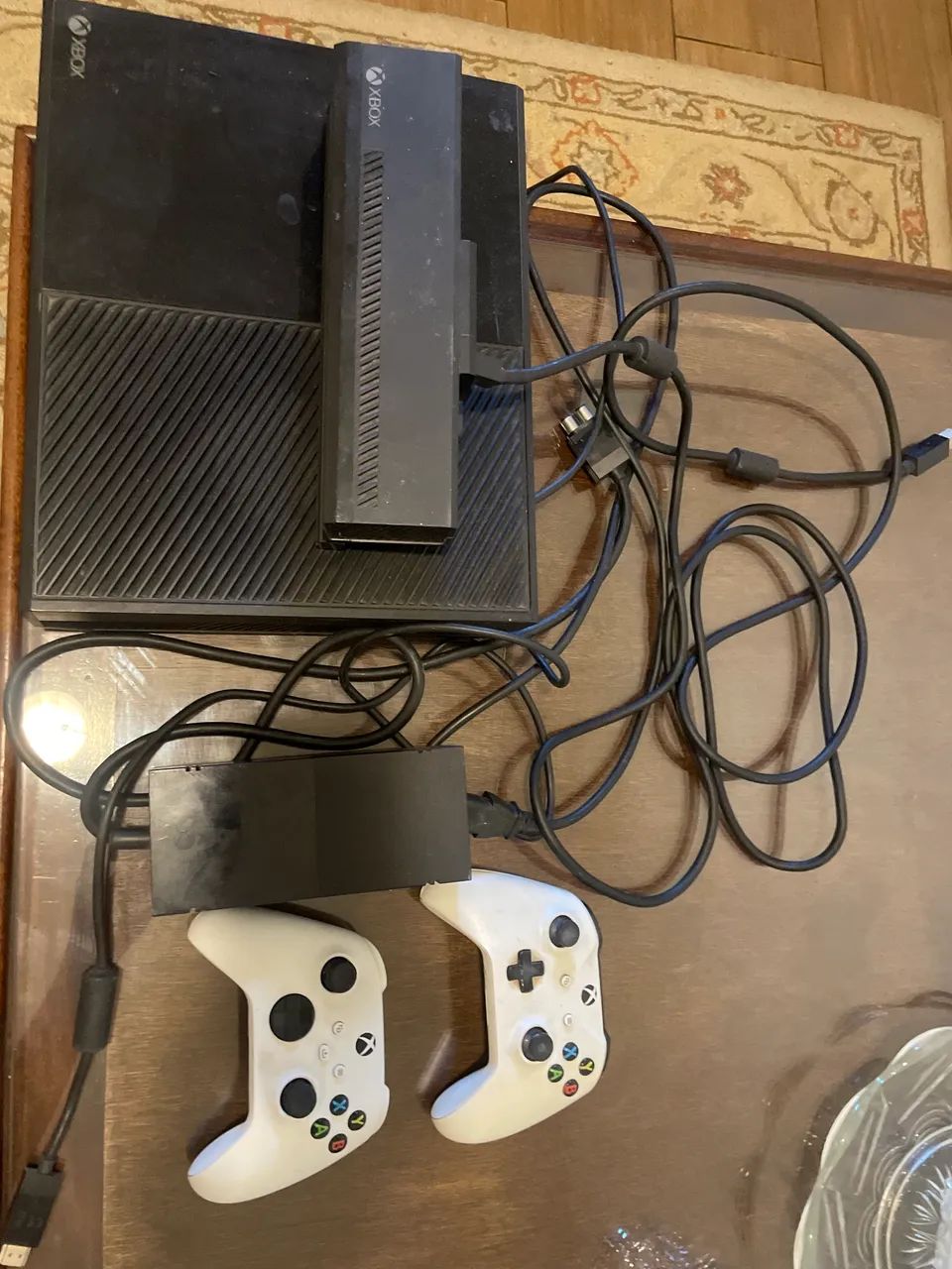 Xbox one com kinect 3 controles  - Foto 3