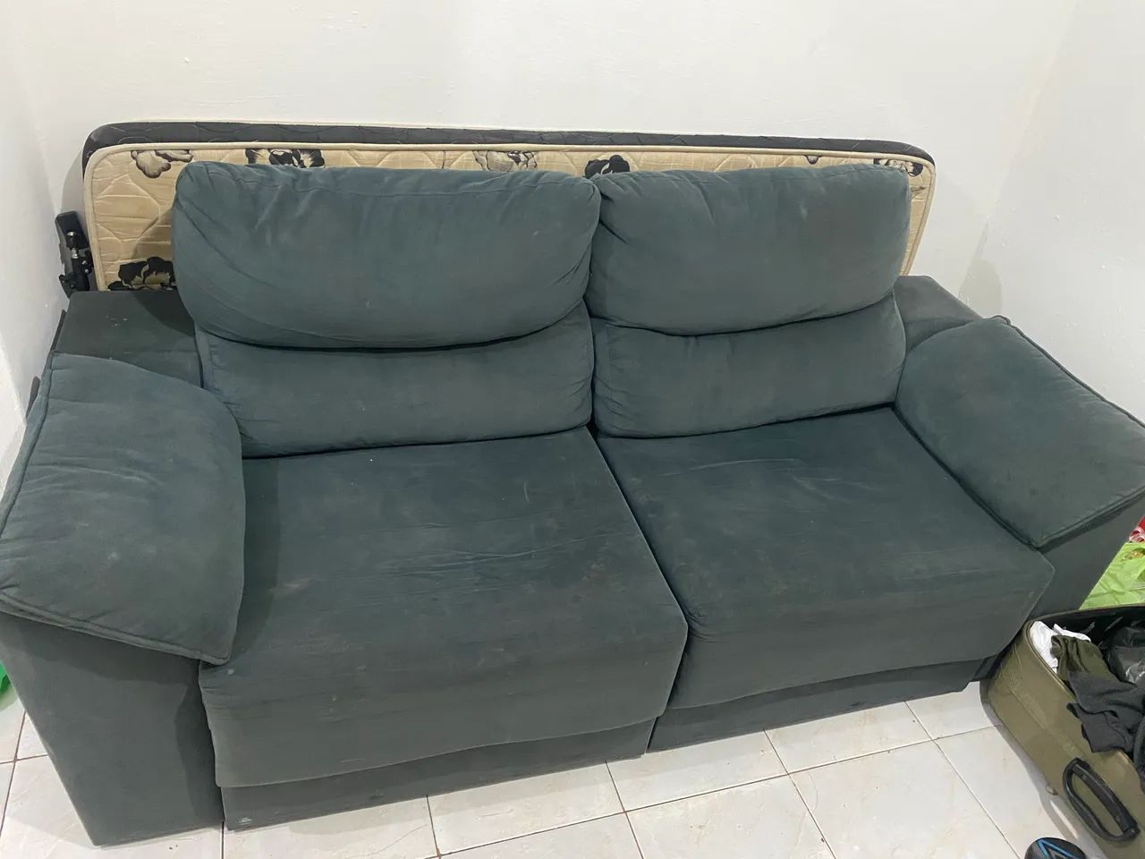 Sofá retrátil 2 lugares!