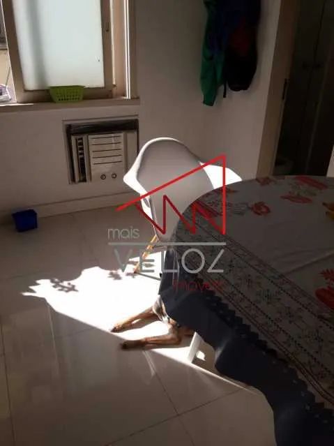 Kitnet/Conjugado : / Residencial / Centro