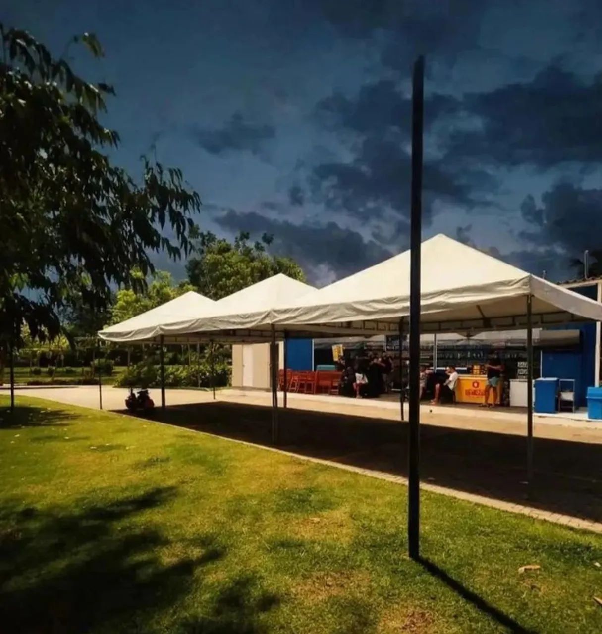 Palco, tendas, tablados, passarela e gradil.  - Foto 5