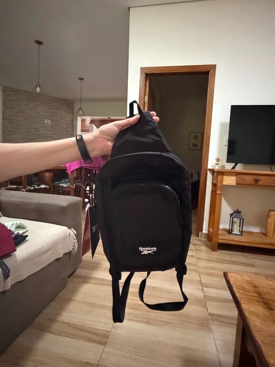 Bolsa crossbody Reebok preta nova  - Foto 2