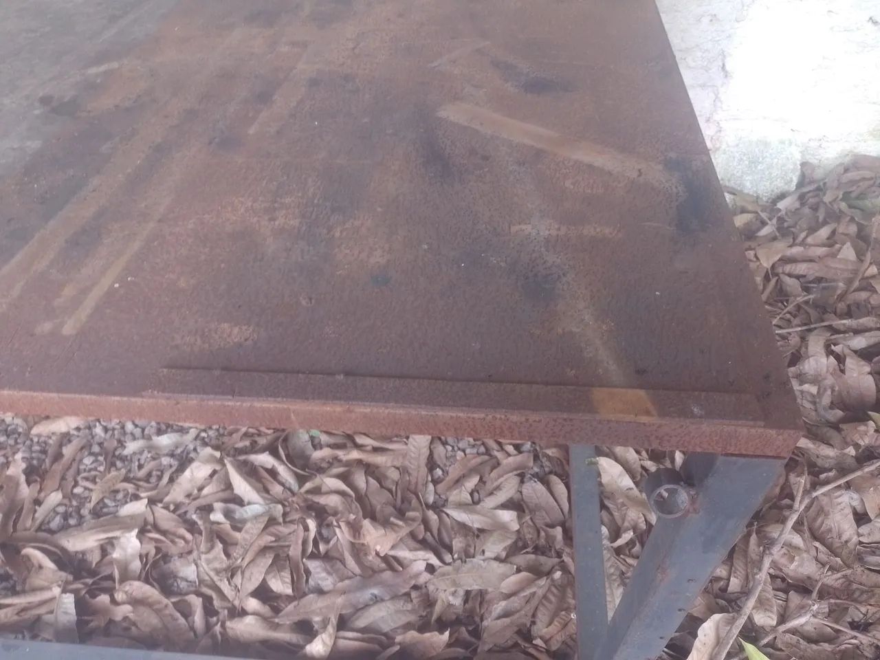 Bancadas, cavalete de armazenamento e metais. - Foto 2