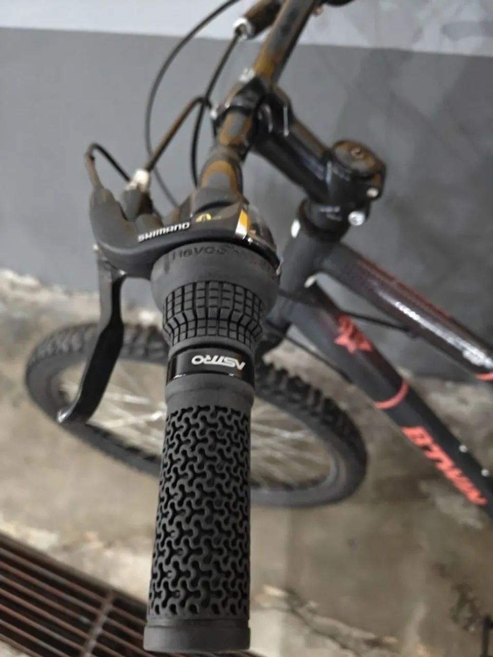 Bicicleta Rockrider Btwin aro 24 - Foto 3