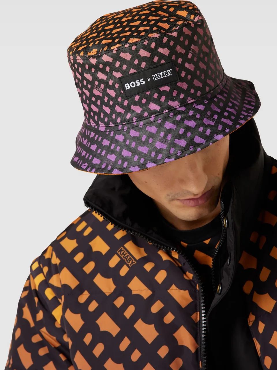 Chapéu Bucket Reversível Boss X Khaby Com Monograma