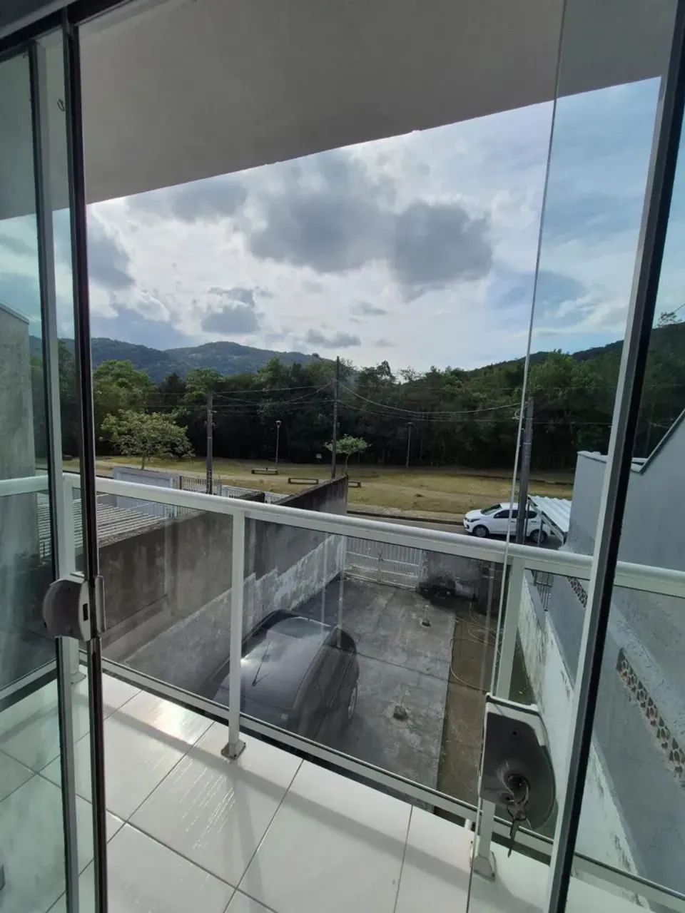 WE - EXCLUSIVO SOBRADO COM PISCINA DOIS DORMITÓRIOS E 70M² NO JARDIM BOTÂNICO - Foto 2