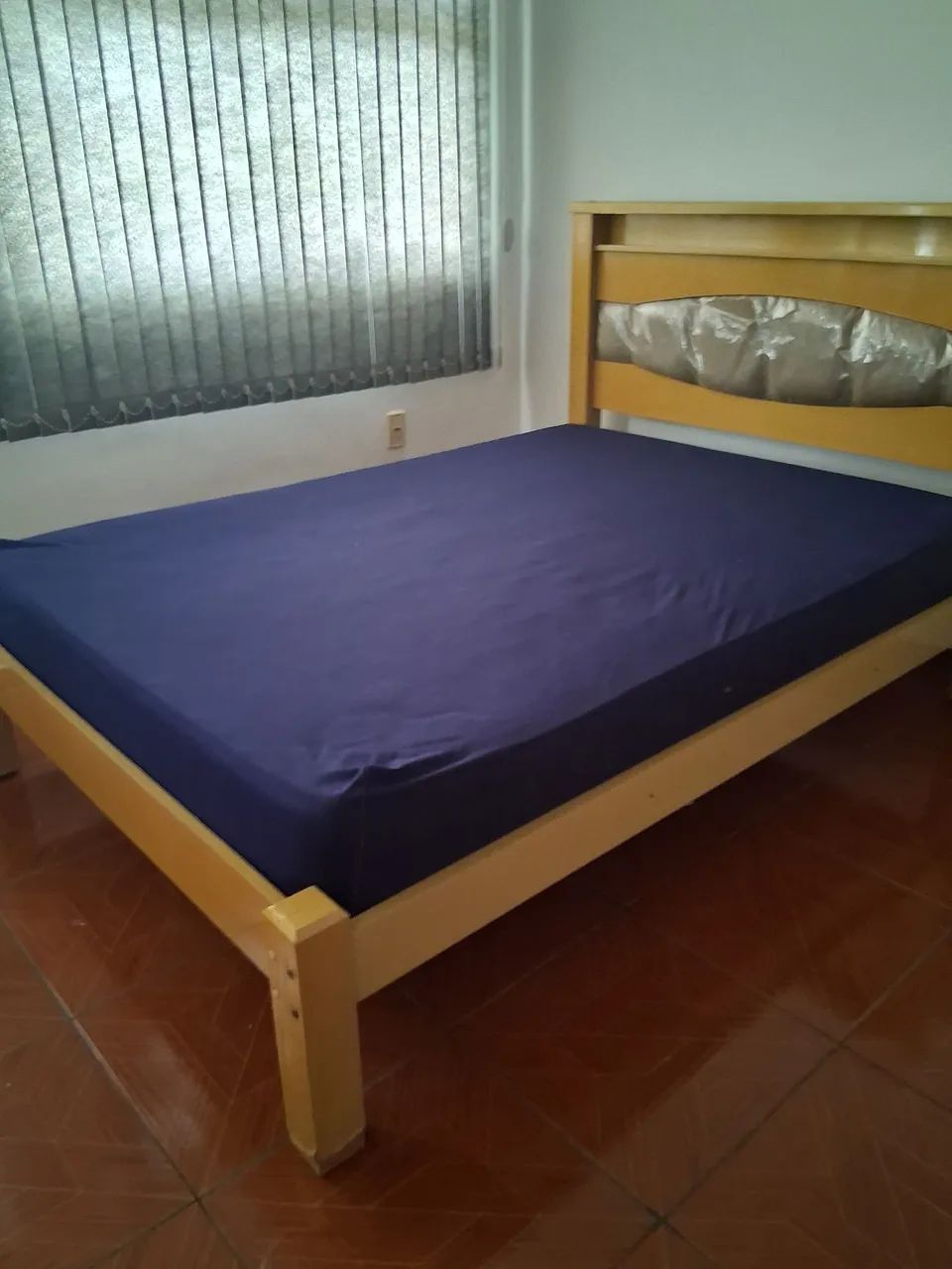 Cama de casal com calção
