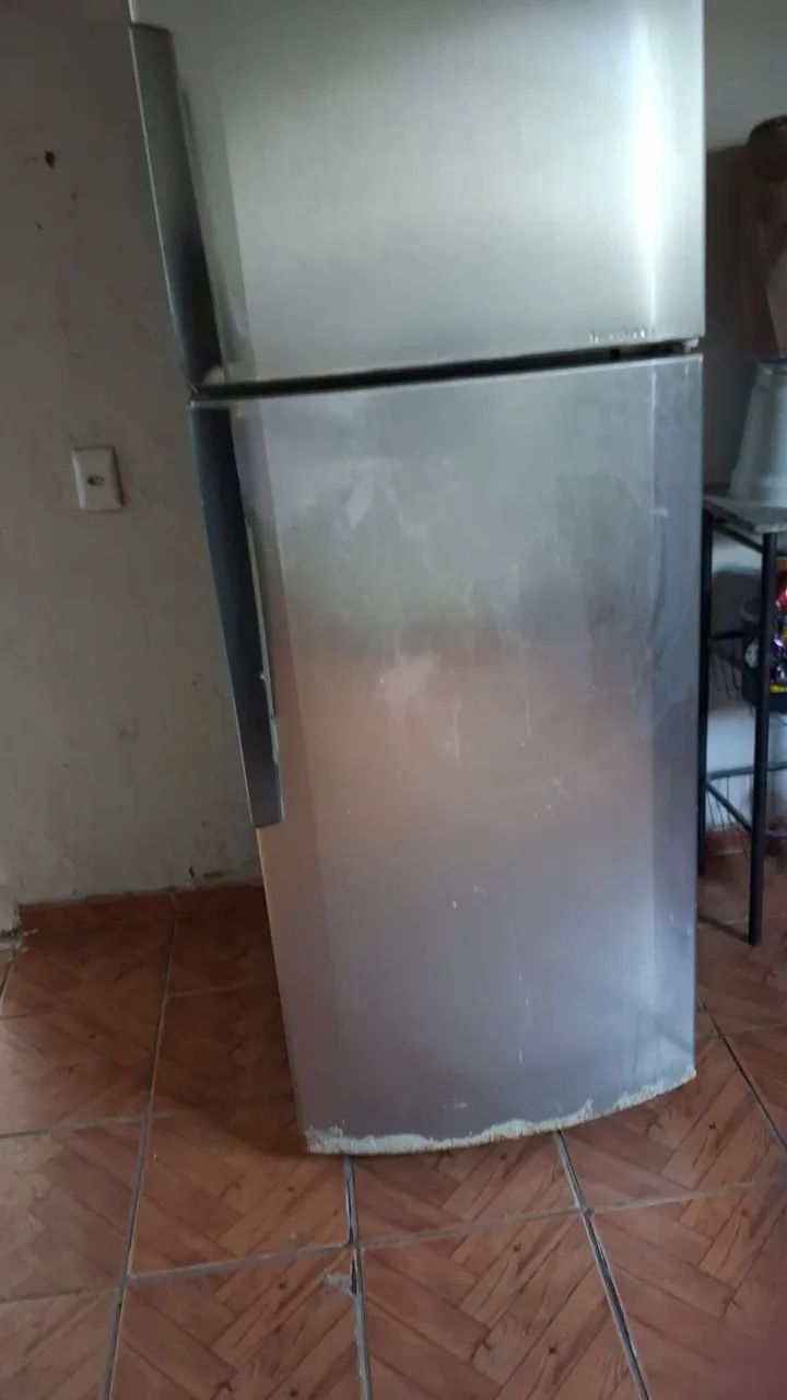 Geladeira com defeito 
