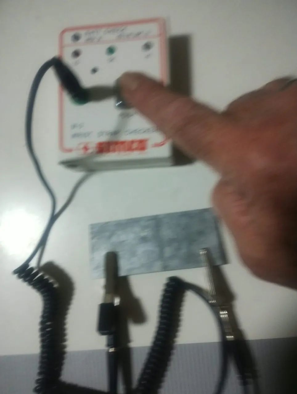 Monitor de Braceletes de Aterramentos de Eletrostatica Compacto - semi novo com estojo - Foto 5