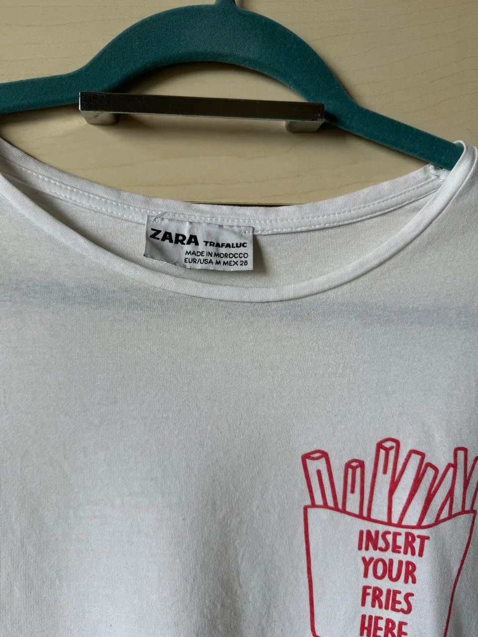 t-shirt cropped zara branca - Foto 2