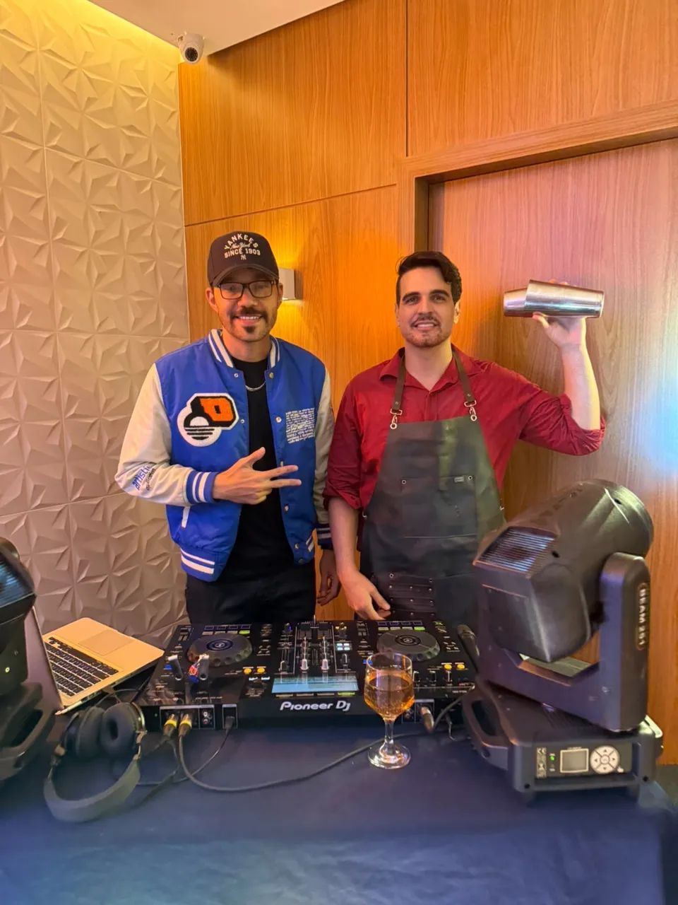 Barman e DJ  - Foto 2
