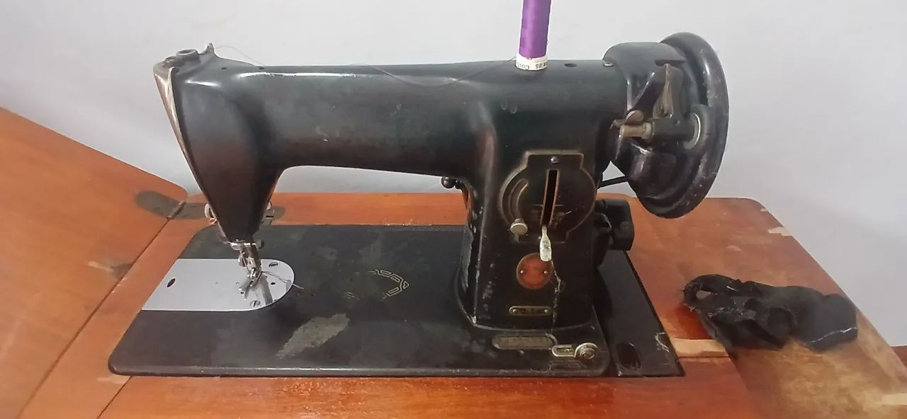 Maquina de costura singer - doméstica pretinha  - Foto 3