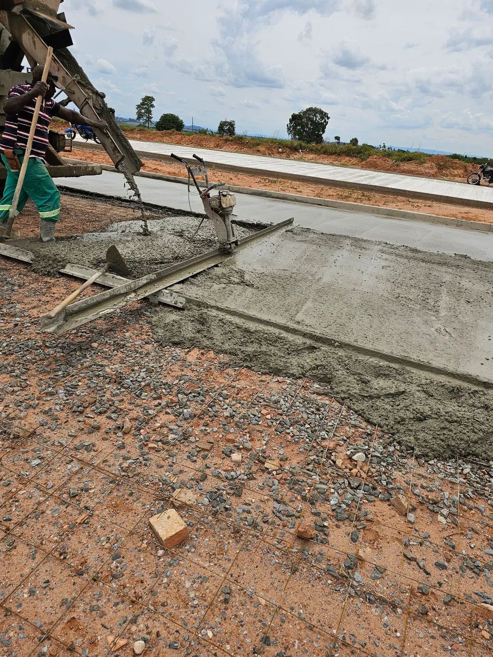 FORD CARGO- 2425 TRAÇADO( 8M3 BET)/MOTOR CUMIS/ OTIMO P/ CAÇAMBA TB! PREÇO R$175 Mil troco - Foto 6