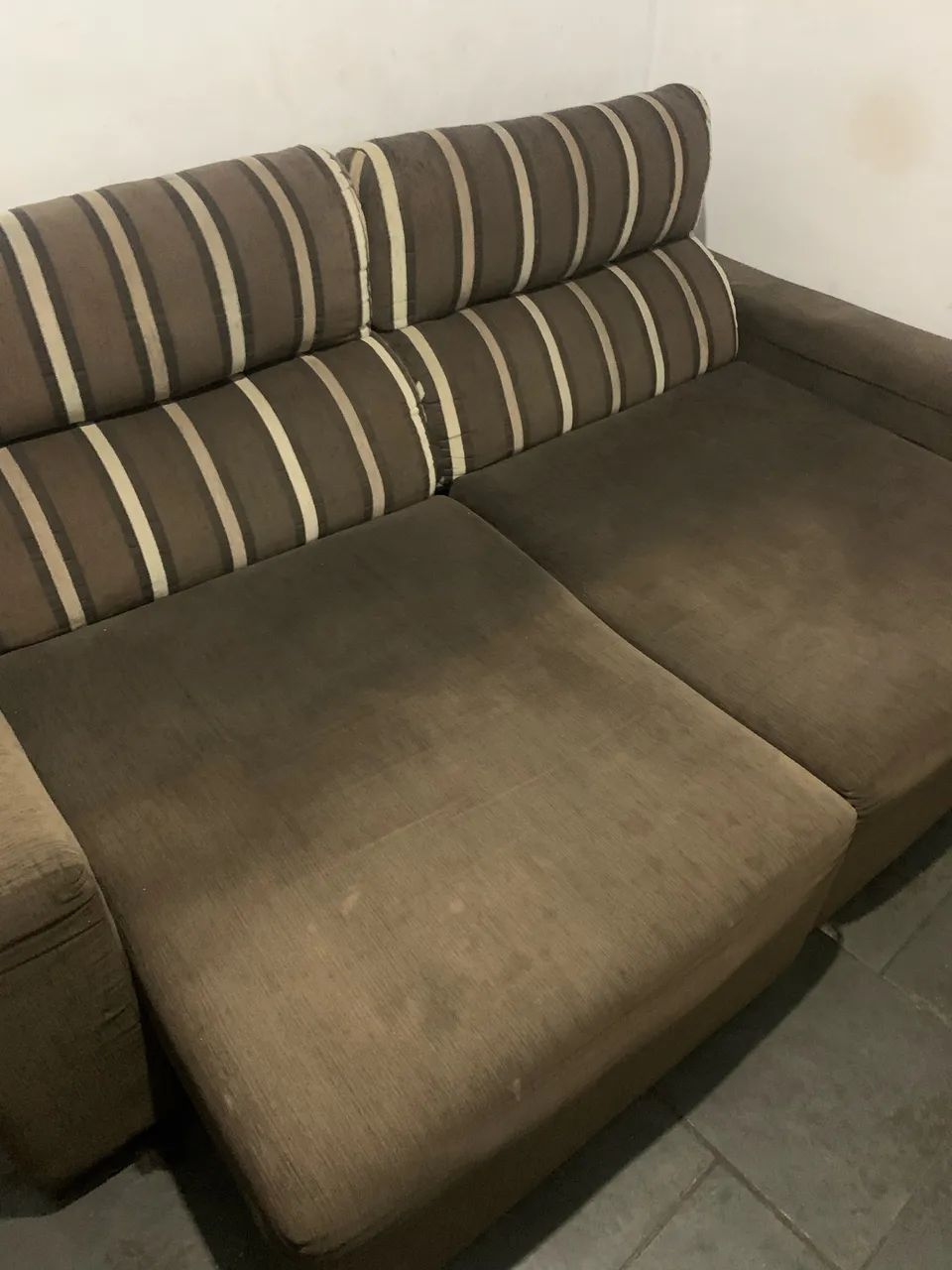 Vendo sofá 650$. Obs:Muito confortável?
