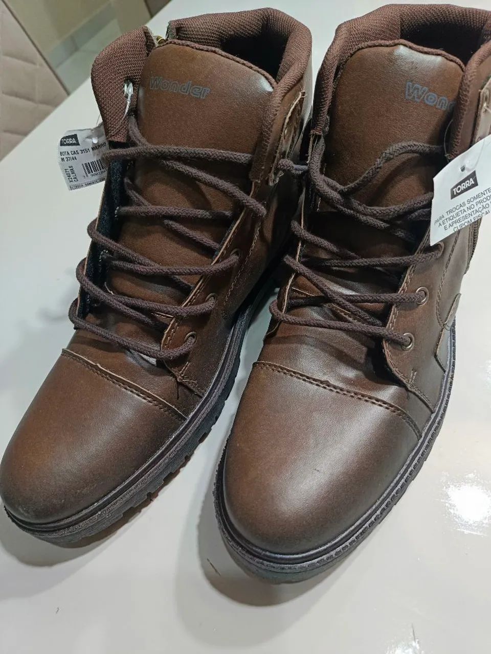 VENDO OU TROCO BOTA/COTURNO MARROM NOVA NUNCA USADA  - Foto 2