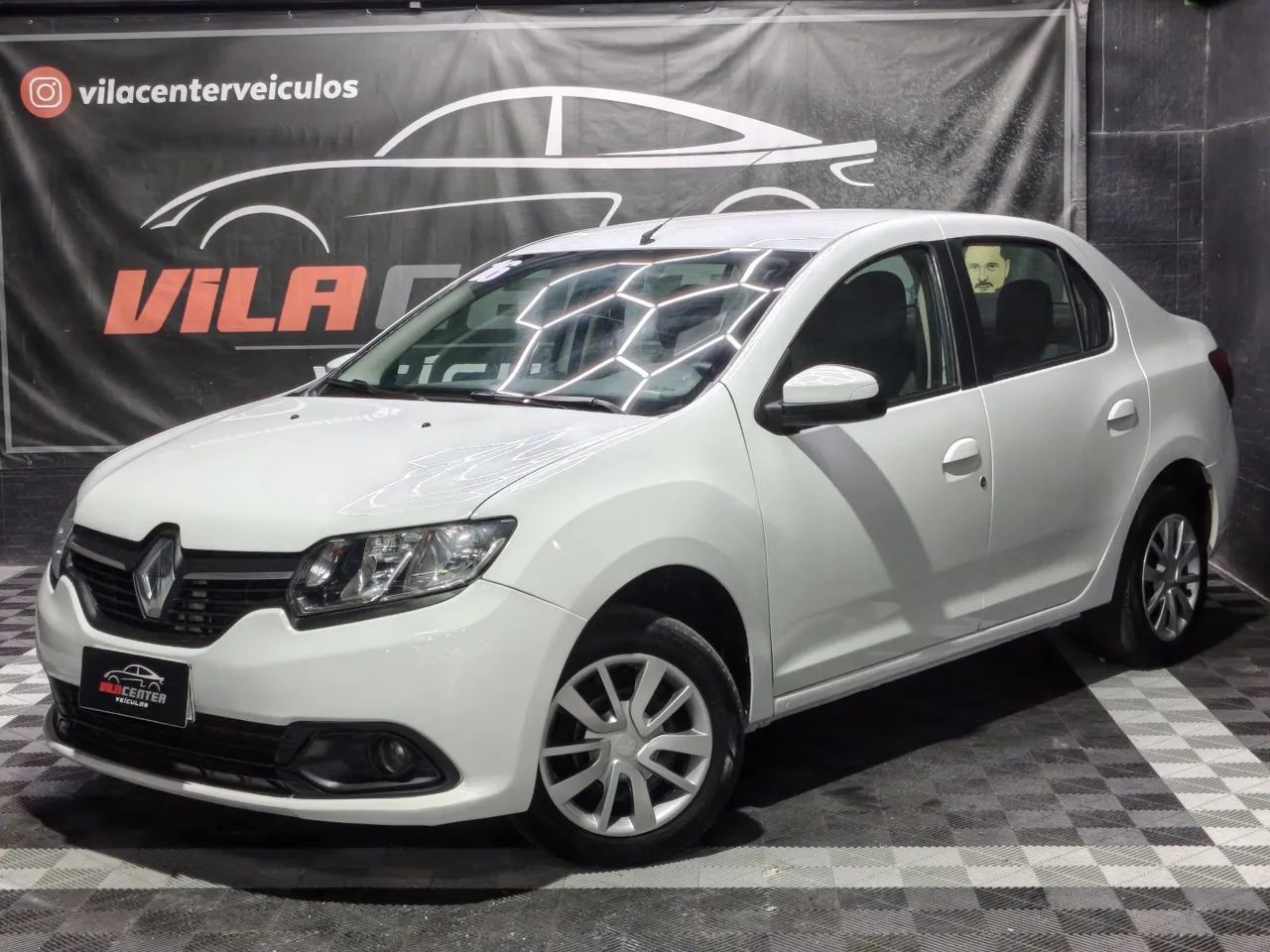 Renault Logan Expression Flex 1.6 16V 4P 2016 - Foto 3