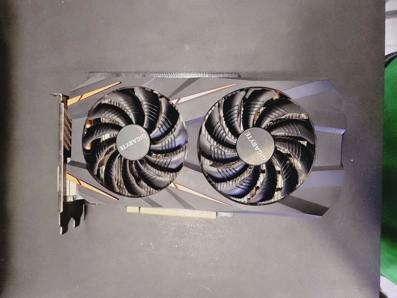 Vendo GTX 1060 6GB Gigabyte - Foto 2