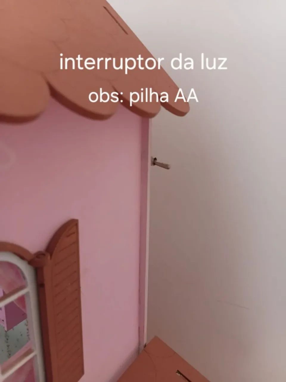 Casinha de bonecas de madeira mdf com luz e móveis  - Foto 3