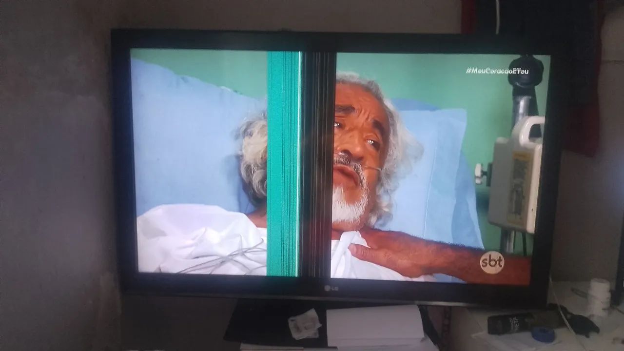 TV  42 polegadas LG  LED - Foto 2