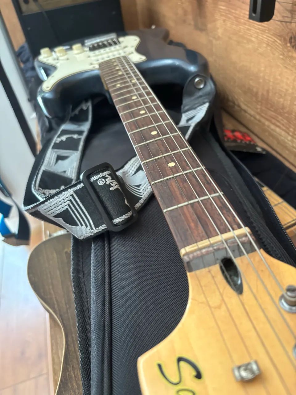 Fender Squier stratocaster HSS vintage modified 2012 - Foto 4