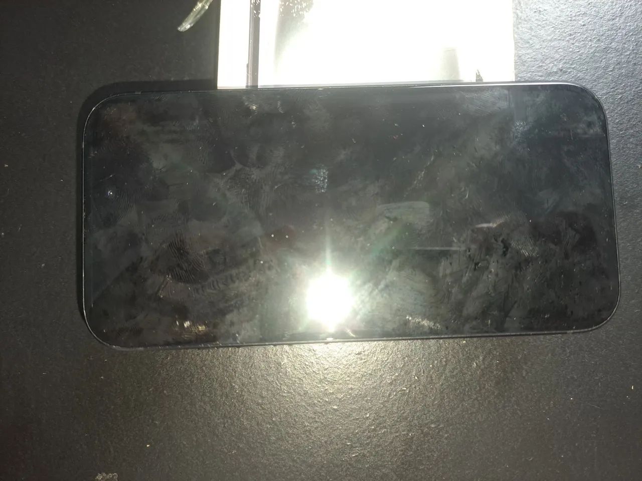 Carcaça iphone 15 para retirada de peças  - Foto 2