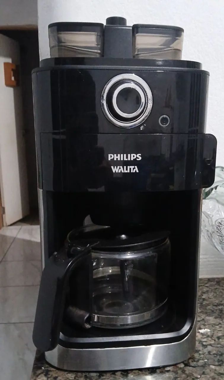 Cafeteira  e moedor 