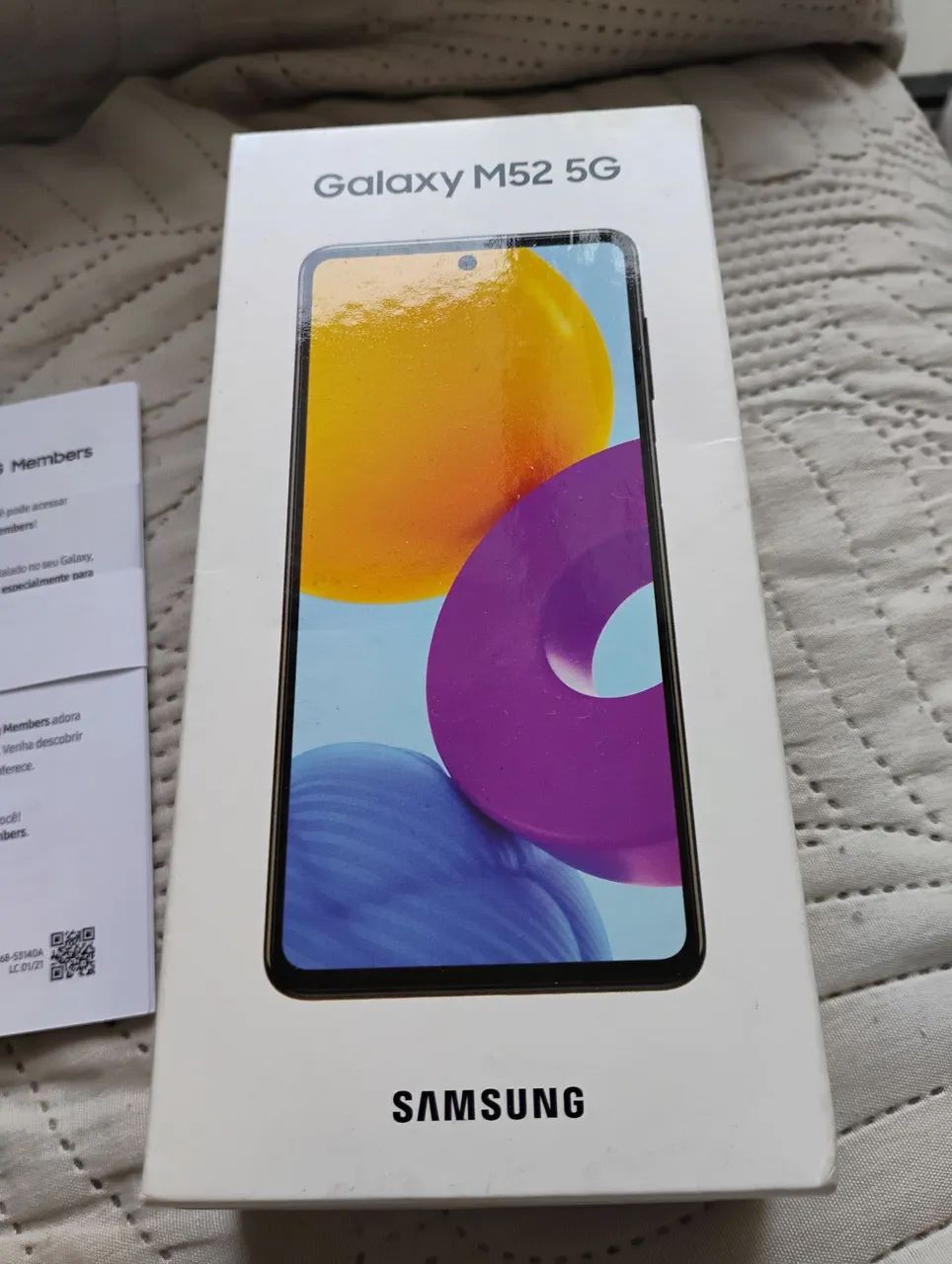 Vendo caixa e manuais Edge 20 e Samsung M52