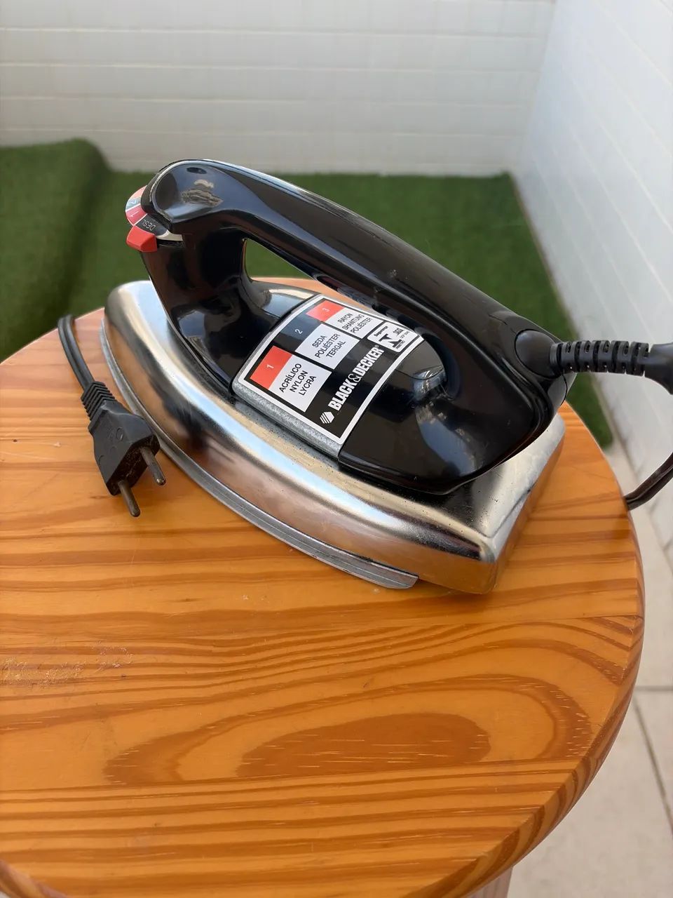 Ferro de passar roupa - Black & Decker - Foto 5
