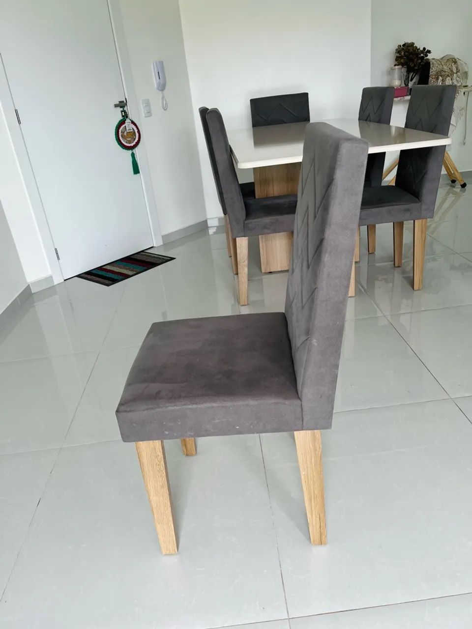Mesa com 6 cadeiras  - Foto 5