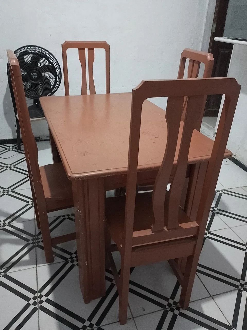 Mesa com cadeiras65569085219074120