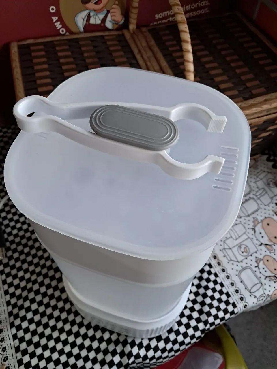 Esterilizador de mamadeiras  e chupetas 220v  - Foto 2